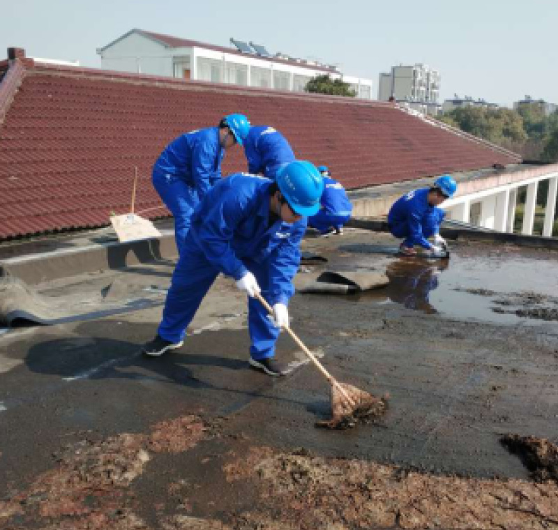 2019年3月18日，NG28官网,南宫28是骗局吗股份为七都镇敬老院漏水屋面进行全面修复。